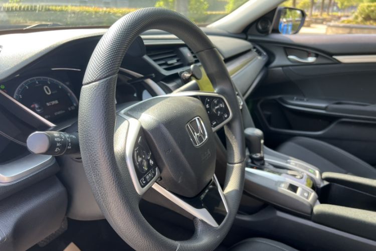 Used Honda Civic 2019 220TURBO CVT Dynamic Edition China VI Interior 7
