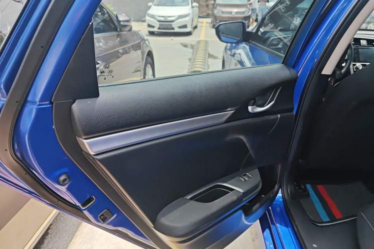 Used Honda Civic 2019 220TURBO CVT Dynamic Edition China VI Interior 8