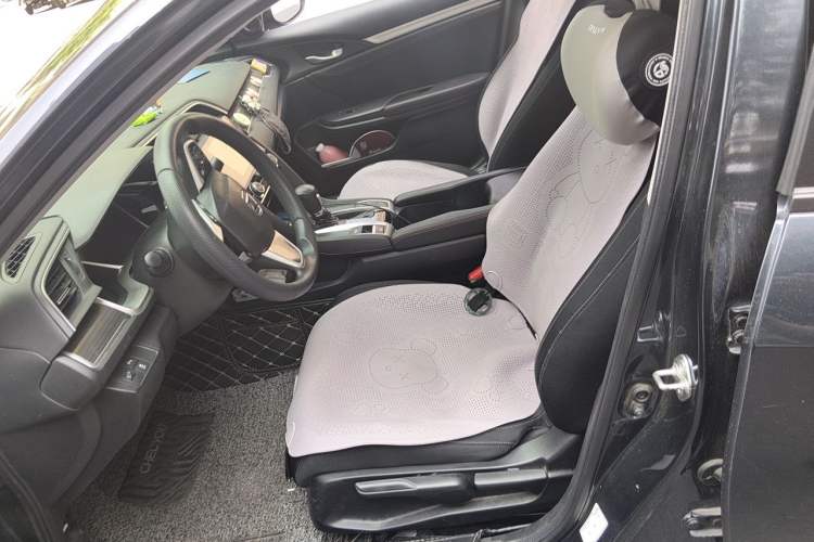Used Honda Civic 2019 220TURBO CVT Dynamic Edition China VI Emission Standard Left Front Seat