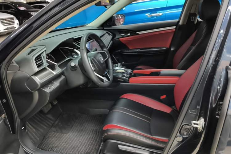 Used Honda Civic 2019 220TURBO CVT Dynamic Edition China VI Left Front Seat