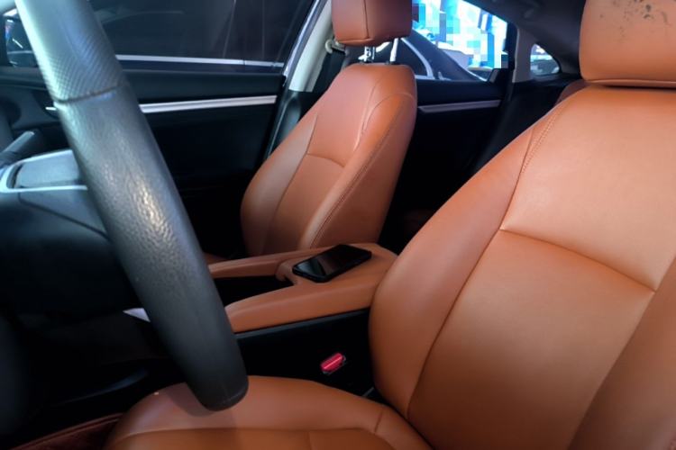 Used Honda Civic 2019 220TURBO CVT Dynamic Edition China VI Emission Standard Left Front Seat