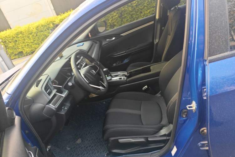 Used Honda Civic 2019 220TURBO CVT Dynamic Edition China VI Left Front Seat