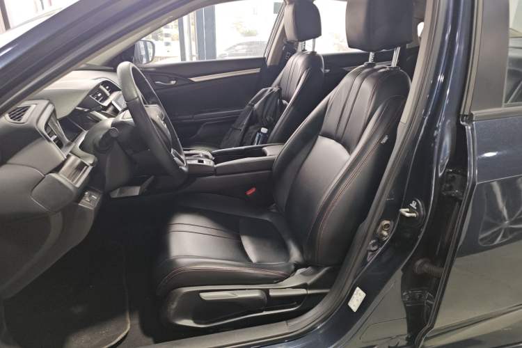 Used Honda Civic 2019 220TURBO CVT Dynamic Edition China VI Left Front Seat