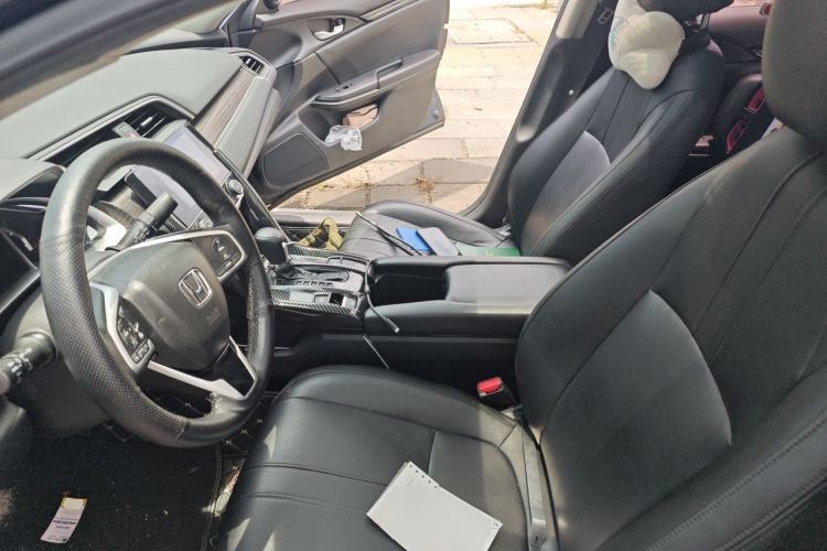 Used Honda Civic 2019 220TURBO CVT Dynamic Edition China VI Emission Standard Left Front Seat