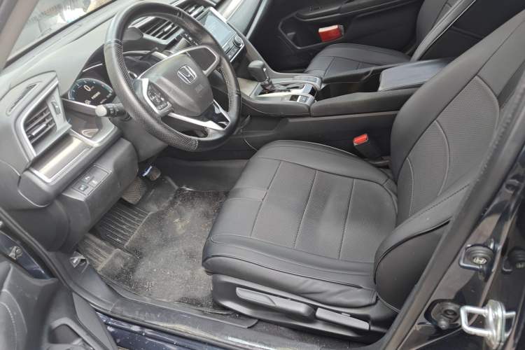 Used Honda Civic 2019 220TURBO CVT Dynamic Edition China VI Left Front Seat