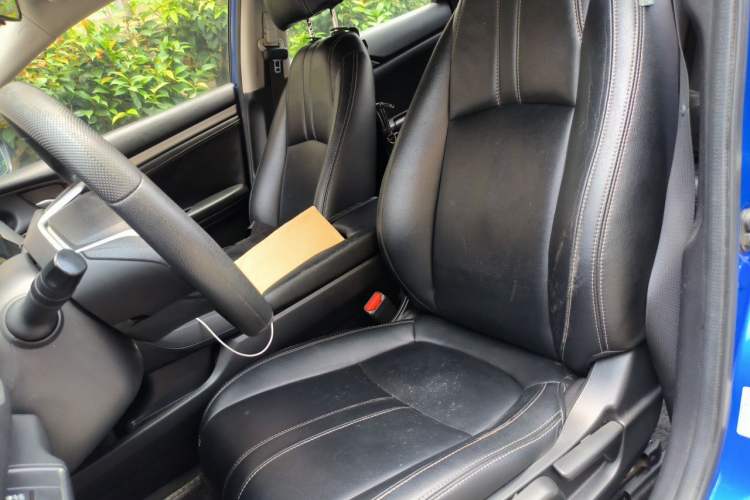 Used Honda Civic 2019 180TURBO CVT Shangdong Edition China VI Left Front Seat