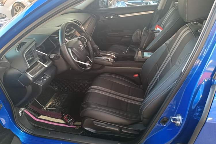 Used Honda Civic 2019 220TURBO CVT Dynamic Edition China VI Left Front Seat