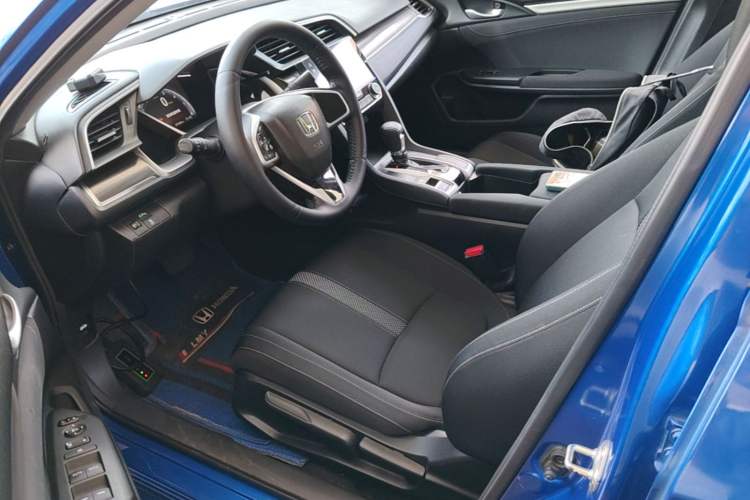 Used Honda Civic 2019 220TURBO CVT Dynamic Edition China VI Left Front Seat