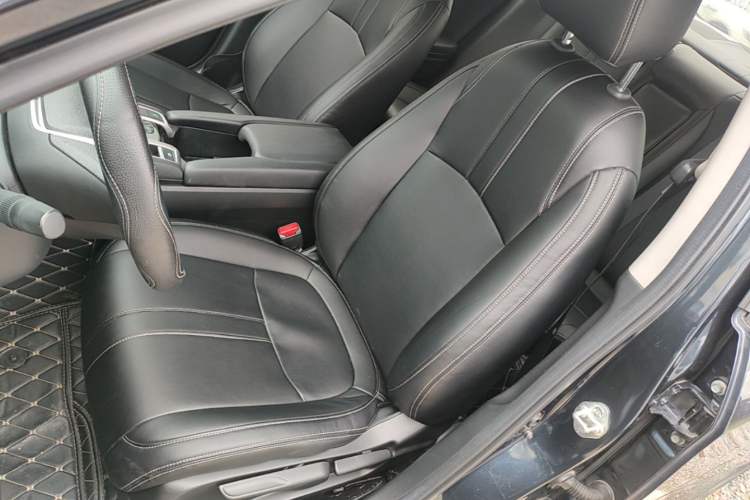 Used Honda Civic 2019 220TURBO CVT Dynamic Edition China VI Left Front Seat