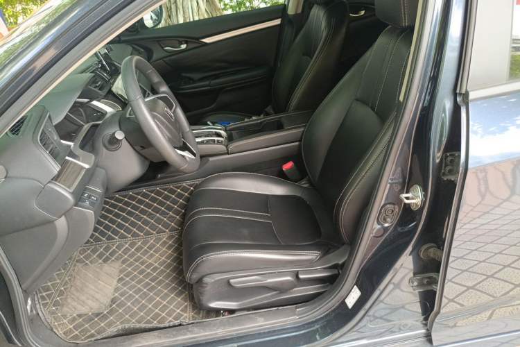Used Honda Civic 2019 220TURBO CVT Dynamic Edition China V Left Front Seat