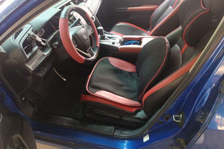 Used Honda Civic 2019 220TURBO CVT Dynamic Edition China VI Left Front Seat