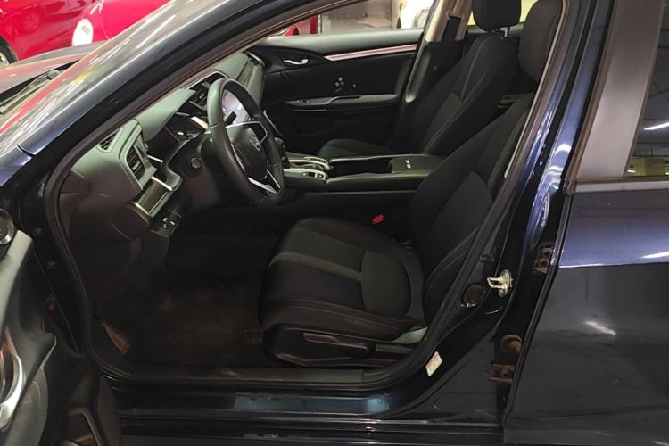 Used Honda Civic 2019 220TURBO CVT Dynamic Edition China VI Left Front Seat