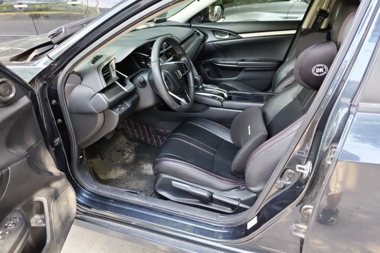 Used Honda Civic 2019 220TURBO CVT Dynamic Edition China VI Left Front Seat