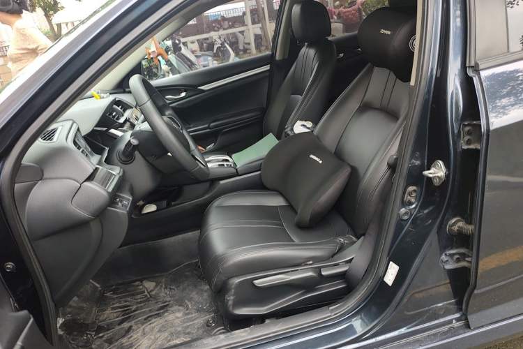Used Honda Civic 2019 220TURBO CVT Dynamic Edition China V Left Front Seat