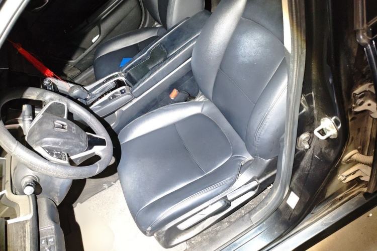 Used Honda Civic 2019 220TURBO CVT Dynamic Edition China VI Left Front Seat