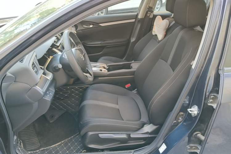 Used Honda Civic 2019 220TURBO CVT Dynamic Edition China V Left Front Seat