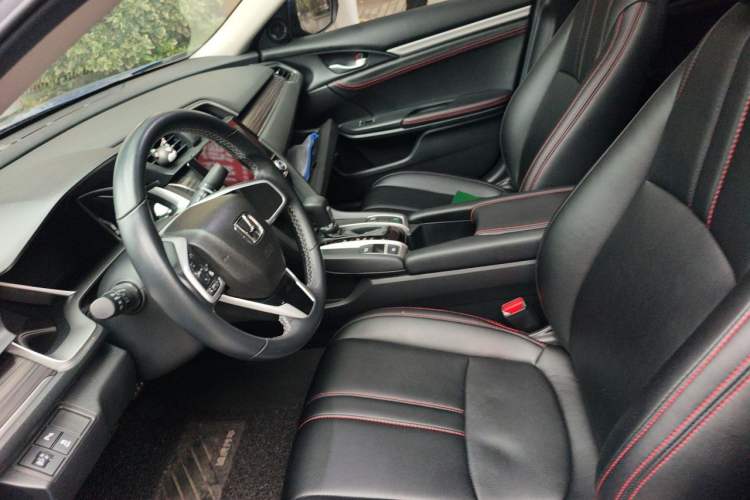 Used Honda Civic 2019 220TURBO CVT Dynamic Edition China VI Emission Standard Left Front Seat