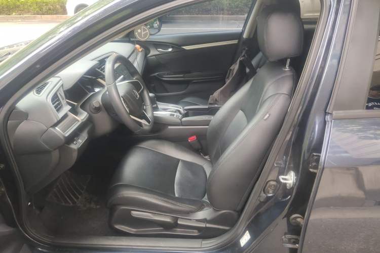 Used Honda Civic 2019 220TURBO CVT Dynamic Edition China V Left Front Seat