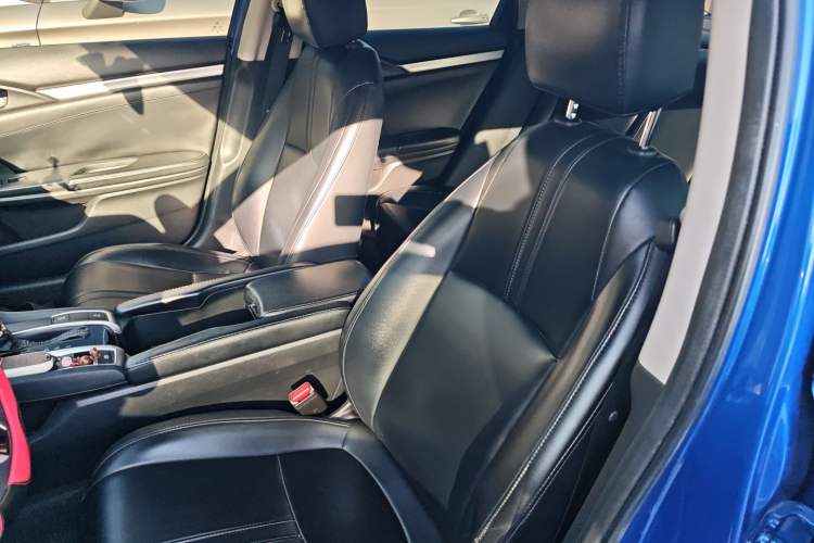 Used Honda Civic 2019 220TURBO CVT Dynamic Edition China VI Left Front Seat