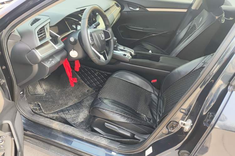 Used Honda Civic 2019 220TURBO CVT Dynamic Edition China VI Left Front Seat
