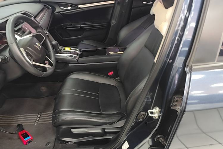 Used Honda Civic 2019 220TURBO CVT Dynamic Edition China VI Left Front Seat