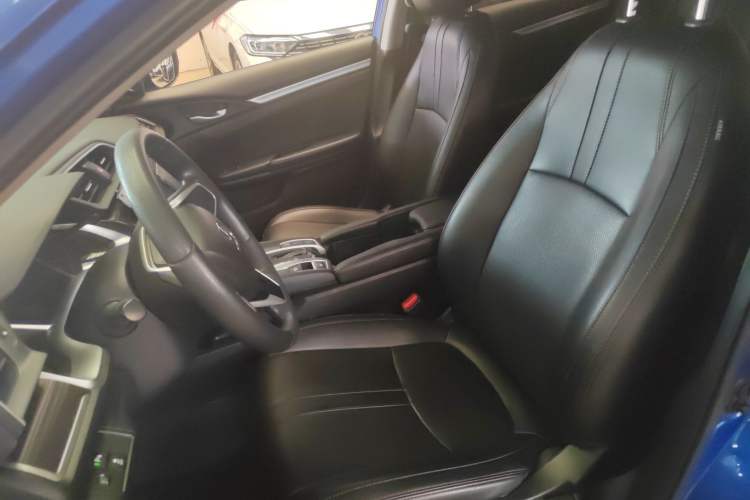 Used Honda Civic 2019 220TURBO CVT Dynamic Edition China VI Emission Standard Left Front Seat