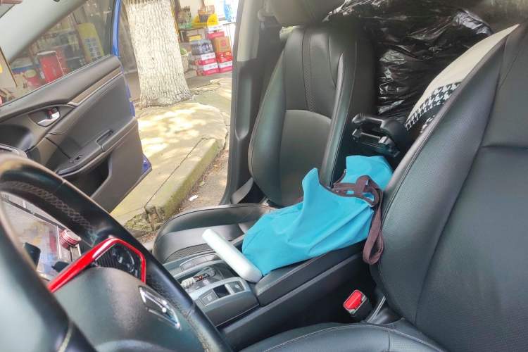 Used Honda Civic 2019 220TURBO CVT Power Edition China VI Emission Standard Left Front Seat