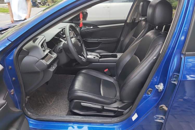 Used Honda Civic 2019 220TURBO CVT Dynamic Edition China VI Left Front Seat