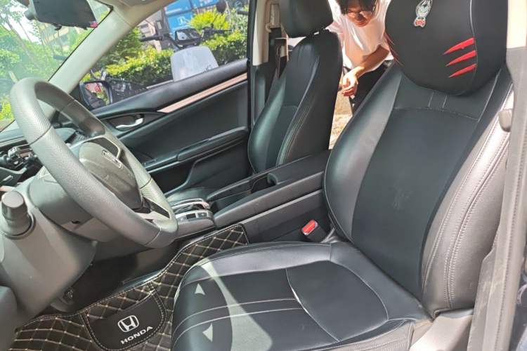 Used Honda Civic 2019 220TURBO CVT Dynamic Edition China VI Left Front Seat