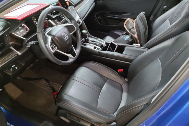 Used Honda Civic 2019 220TURBO CVT Dynamic Edition China VI Emission Standard Left Front Seat