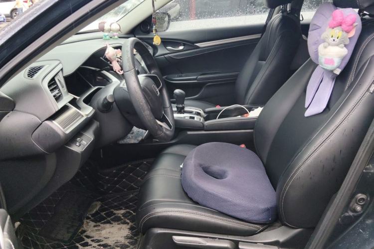 Used Honda Civic 2019 220TURBO CVT Dynamic Edition China VI Emission Standard Left Front Seat