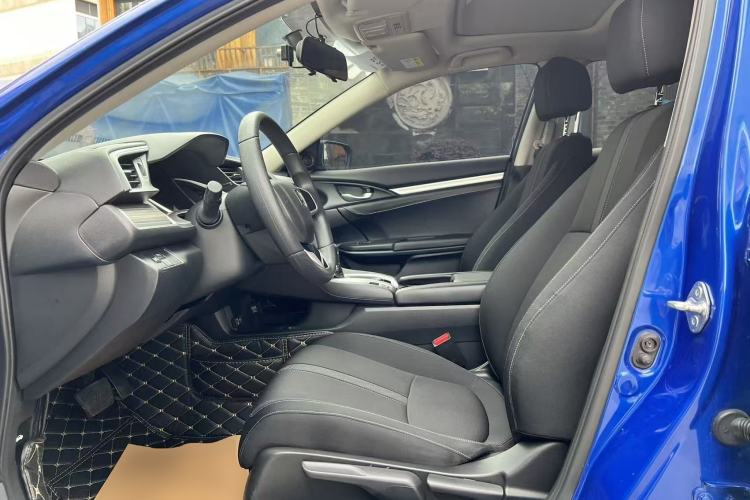 Used Honda Civic 2019 220TURBO CVT Dynamic Edition China VI Left Front Seat