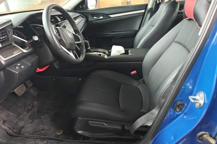 Used Honda Civic 2019 220TURBO CVT Dynamic Edition China VI Left Front Seat