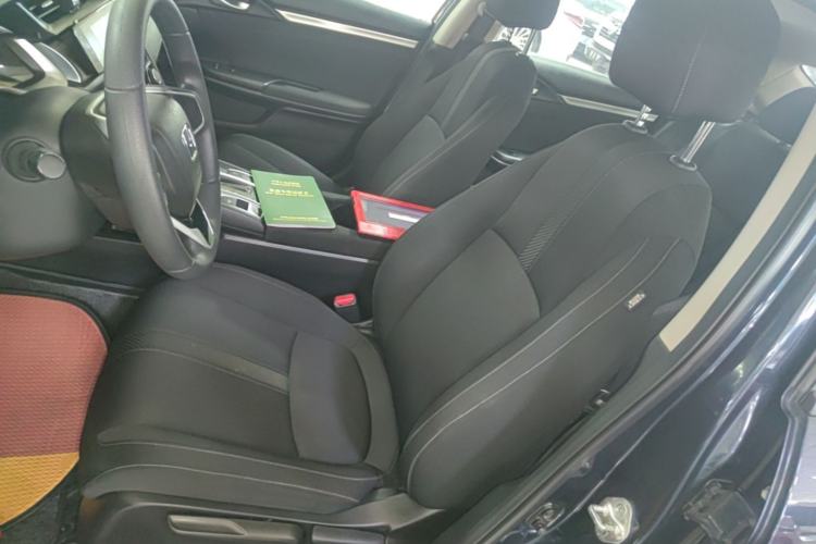 Used Honda Civic 2019 220TURBO CVT Dynamic Edition China VI Left Front Seat