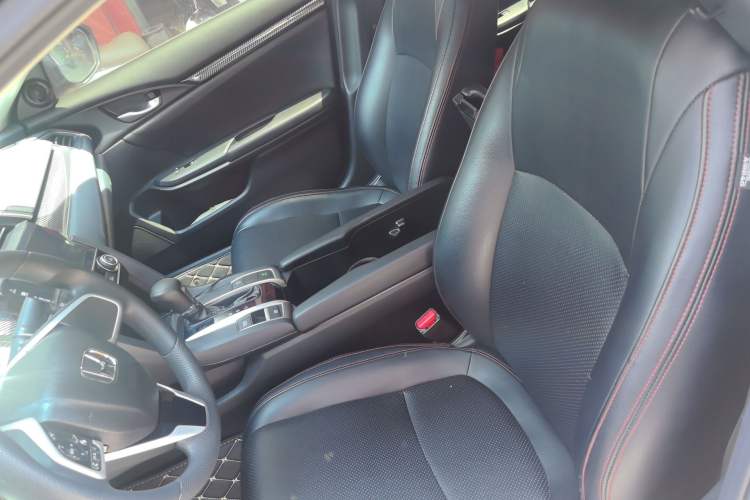 Used Honda Civic 2019 220TURBO CVT Dynamic Edition China VI Emission Standard Left Front Seat