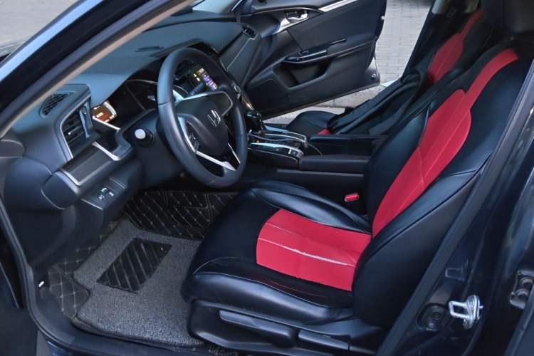 Used Honda Civic 2019 220TURBO CVT Dynamic Edition China V Left Front Seat