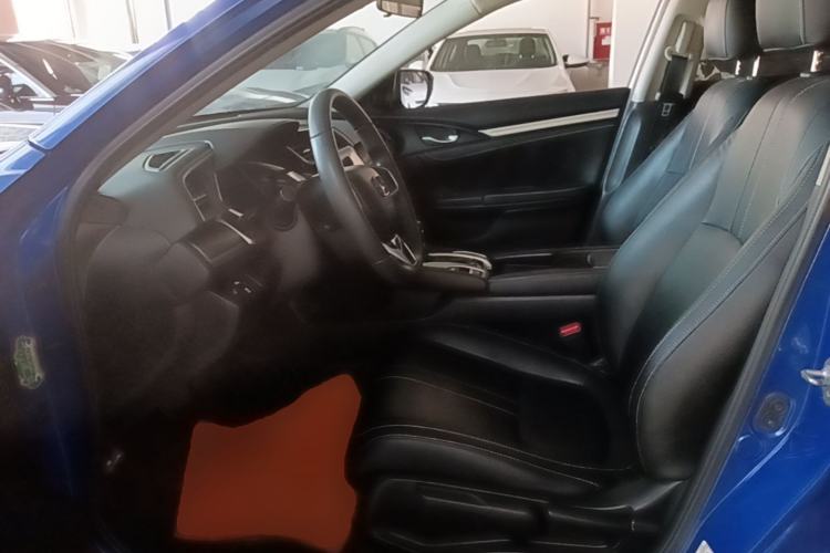 Used Honda Civic 2019 220TURBO CVT Dynamic Edition China VI Left Front Seat