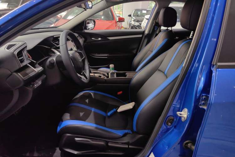 Used Honda Civic 2019 220TURBO CVT Dynamic Edition China VI Emission Standard Left Front Seat