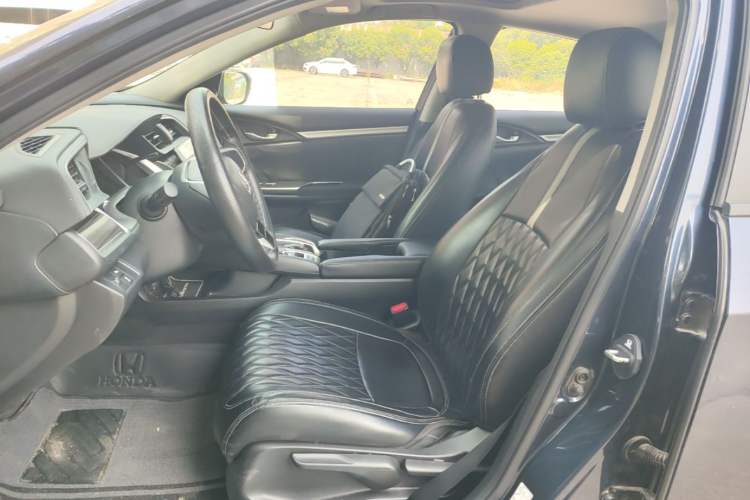 Used Honda Civic 2019 220TURBO CVT Dynamic Edition China VI Left Front Seat