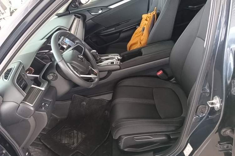 Used Honda Civic 2019 220TURBO CVT Dynamic Edition China VI Emission Standard Left Front Seat
