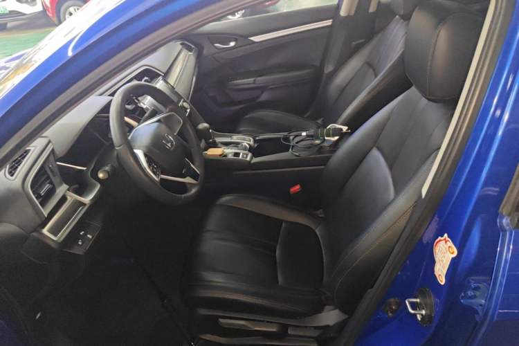 Used Honda Civic 2019 220TURBO CVT Dynamic Edition China VI Left Front Seat