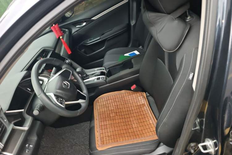 Used Honda Civic 2019 220TURBO CVT Dynamic Edition China VI Left Front Seat