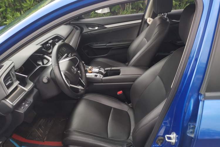 Used Honda Civic 2019 220TURBO CVT Dynamic Edition China VI Emission Standard Left Front Seat