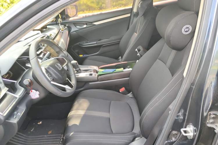 Used Honda Civic 2019 220TURBO CVT Dynamic Edition China V Left Front Seat