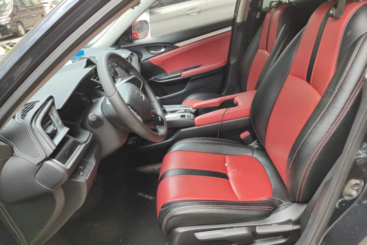 Used Honda Civic 2019 180TURBO CVT Shangdong Edition China VI Left Front Seat