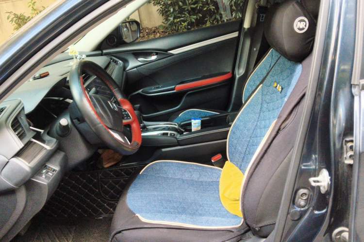 Used Honda Civic 2019 220TURBO CVT Dynamic Edition China VI Left Front Seat