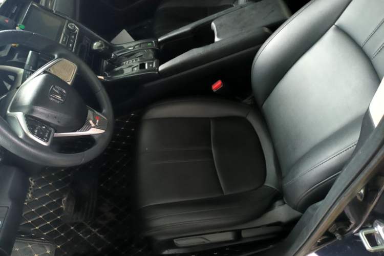 Used Honda Civic 2019 220TURBO CVT Dynamic Edition China VI Emission Standard Left Front Seat