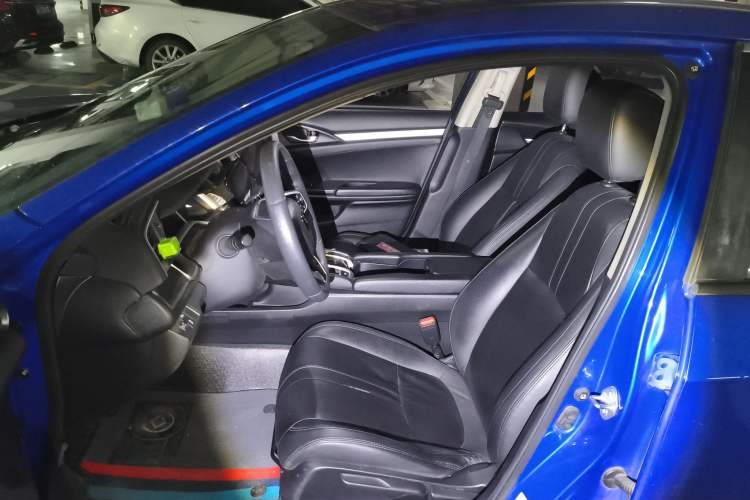 Used Honda Civic 2019 220TURBO CVT Dynamic Edition China VI Emission Standard Left Front Seat
