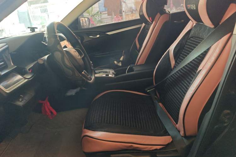 Used Honda Civic 2019 180TURBO CVT Shangdong Edition China VI Left Front Seat