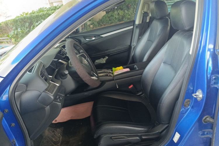 Used Honda Civic 2019 220TURBO CVT Dynamic Edition China VI Left Front Seat